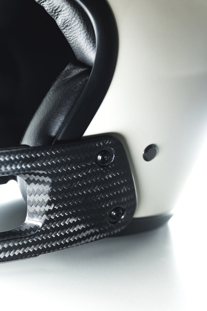 CC | Ivory/carbon