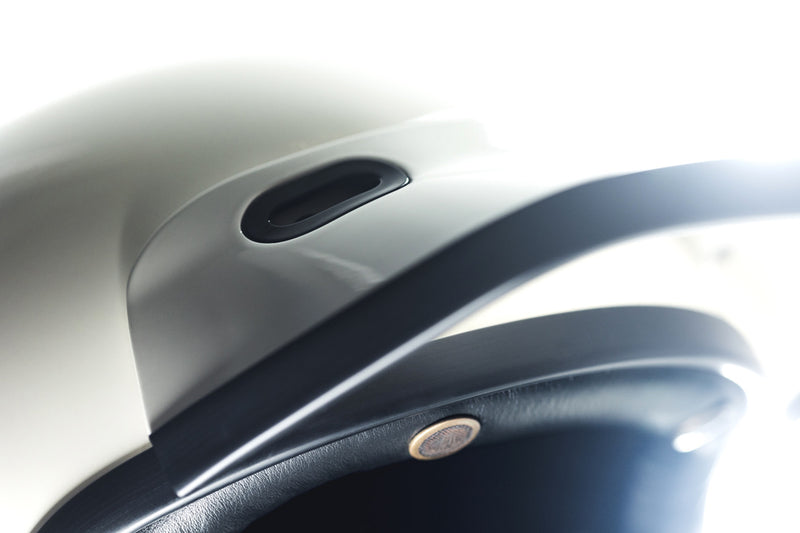 CC | Ivory/carbon